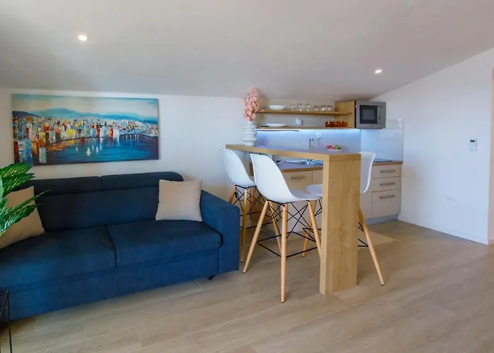 شقة Side بريلا