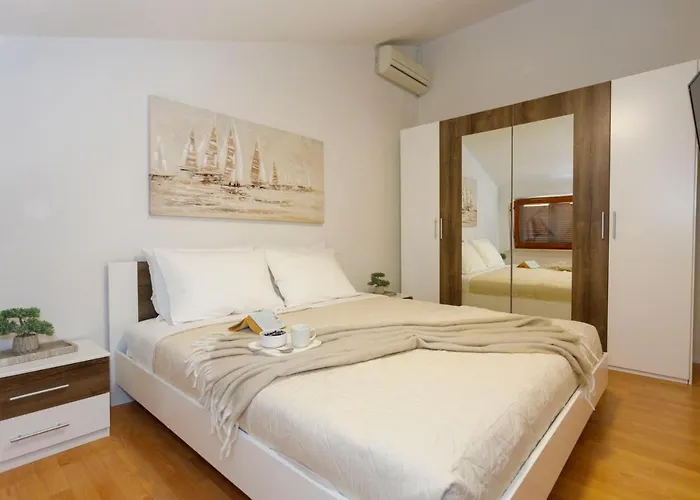 Apartment Side